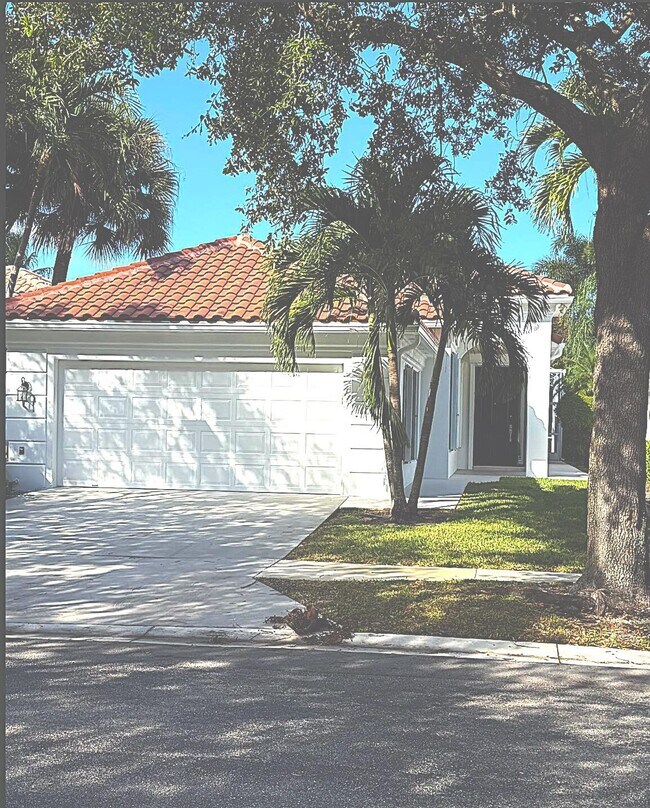 Building Photo - 4784 Blossom Dr