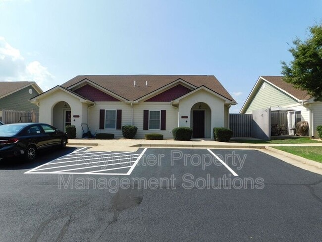 Building Photo - 24 Rose Garden Ln