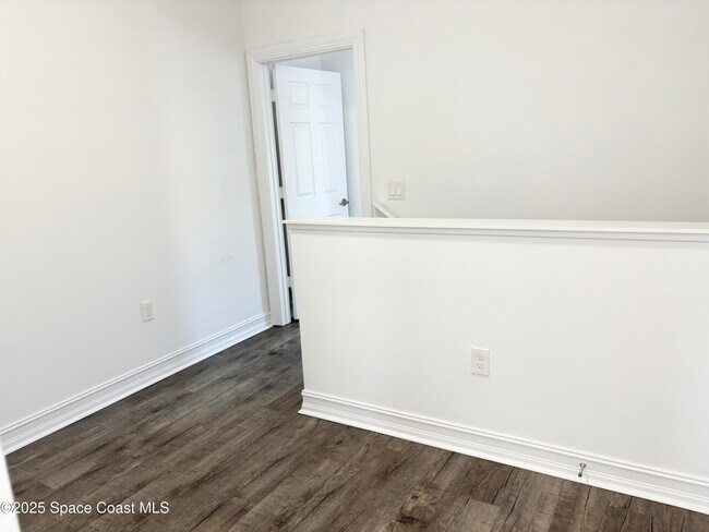 Building Photo - 1455 Isabella Dr