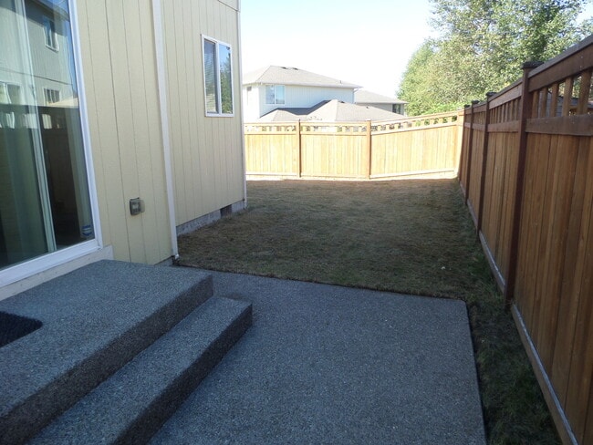 Building Photo - 3 Bedroom 2.5 Bath Home in Great Blueberry...