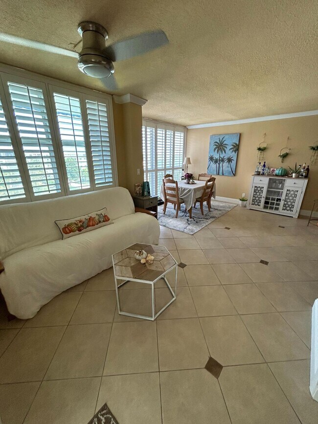 Building Photo - 2829 Florida Blvd