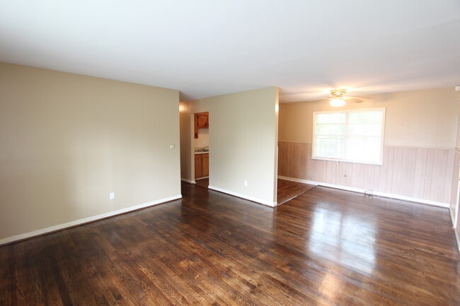 Building Photo - Best House for the Money!!  Better Hurry To See This One!!