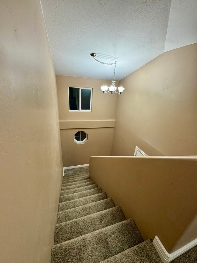 Building Photo - 781 Sherwood Dr