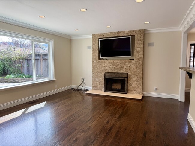 Building Photo - 1586 Stapleton Ct