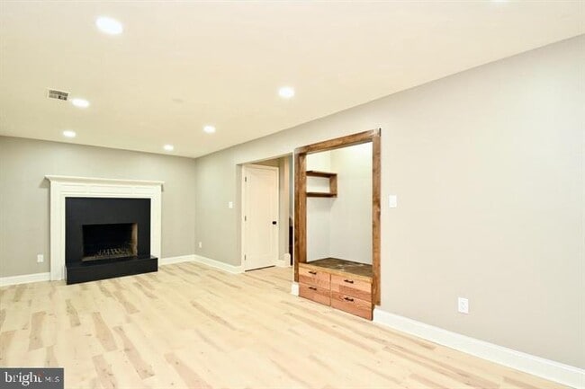 Building Photo - 4702 Forestdale Dr