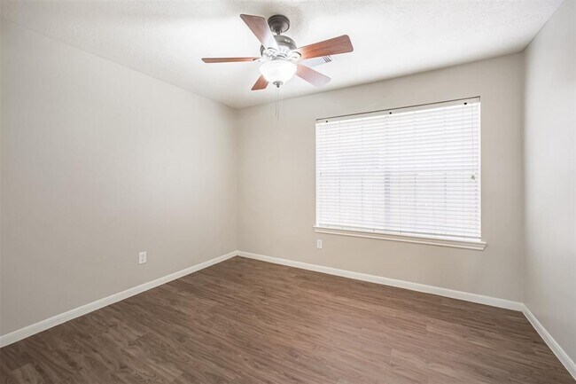 Building Photo - 7343 Hazel Cove Dr