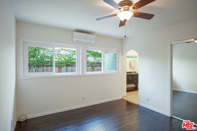 Building Photo - 6501 Drexel Ave