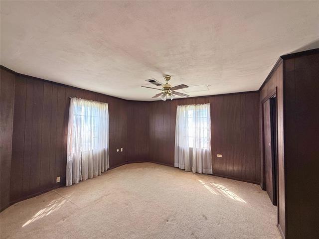 Building Photo - 411 E Avenue G