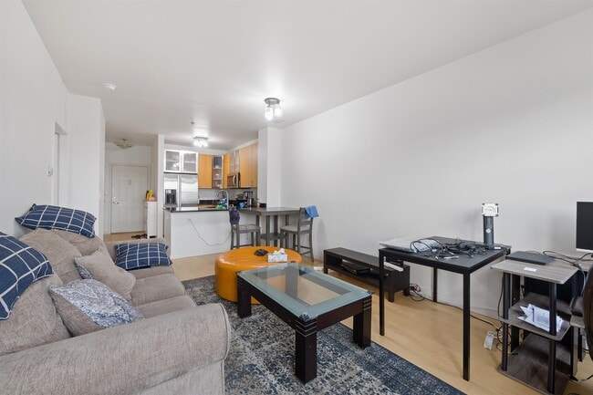 Building Photo - 26 Ave at Port Imperial