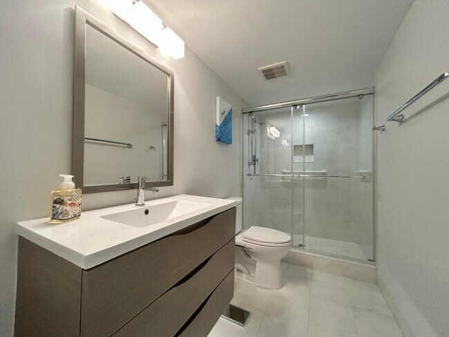 Building Photo - 3546 S Ocean Blvd