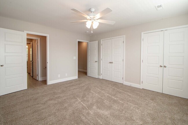 Building Photo - 220 Drayton Dr