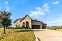 Building Photo - 3930 Clearwater Ln