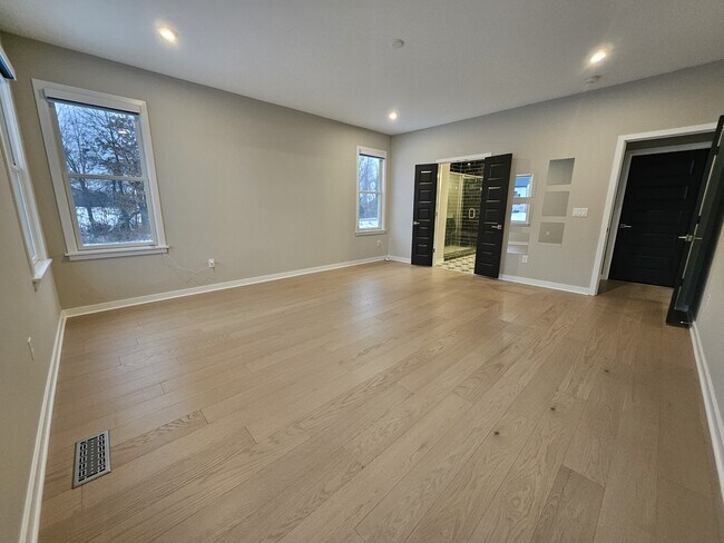 Building Photo - 228 Oakhurst Wy