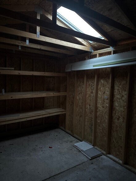 Storage Space - 3318 S Quincy Ave