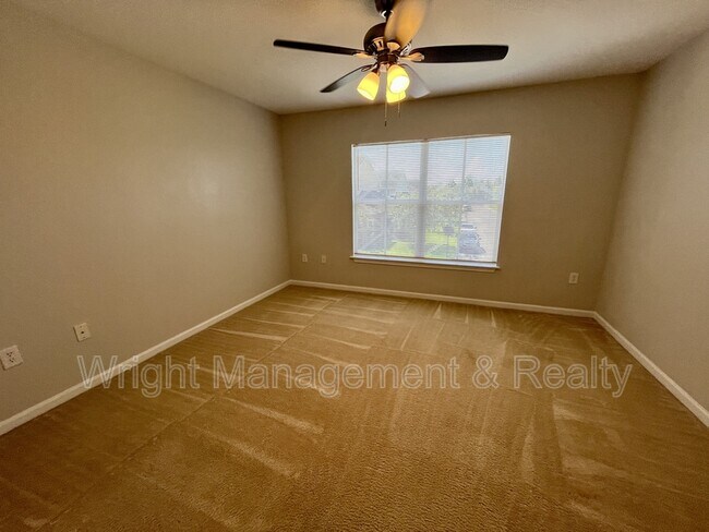 Building Photo - 8202 Downpatrick Ct