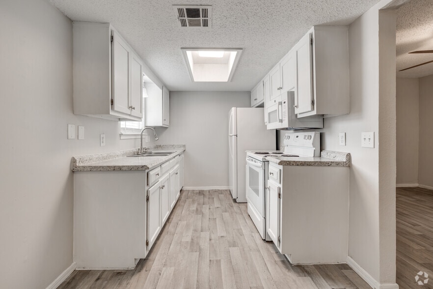 Primary Photo - Cedar Craft Apartments