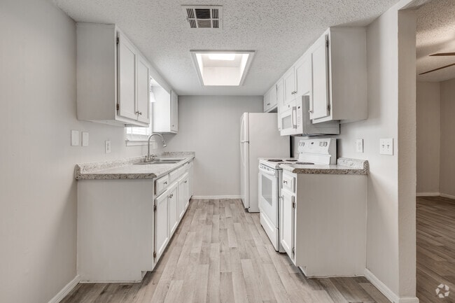 Interior Photo - Cedar Craft Apartments