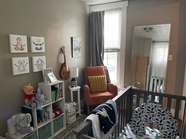 2nd Bedroom - 646 Oak St