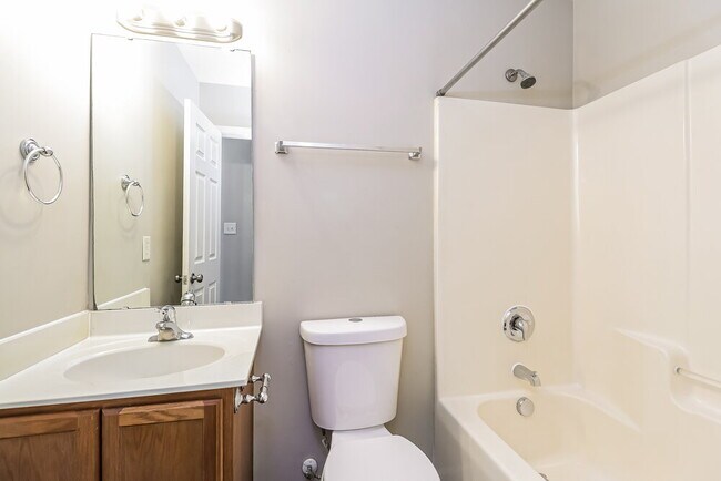 Building Photo - 810 Mattox Ct