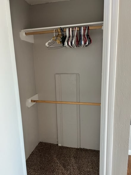 Building Photo - 1018 Chicago Blvd