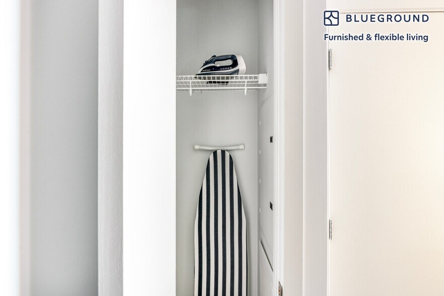 Building Photo - 455 I St NW