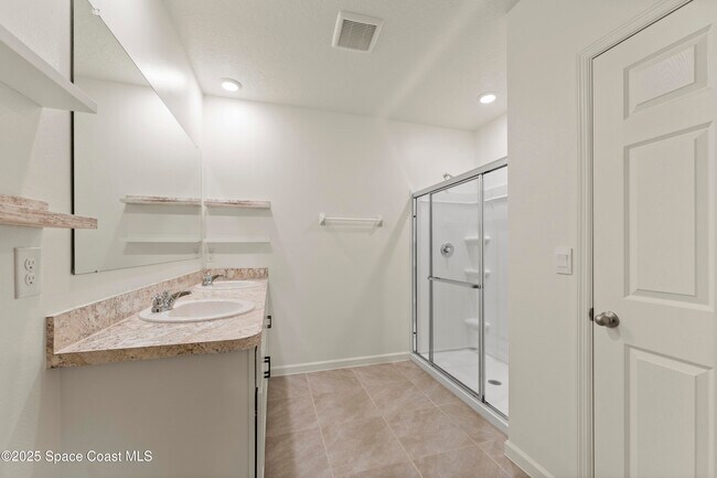 Building Photo - 1145 Dugan CIR SE