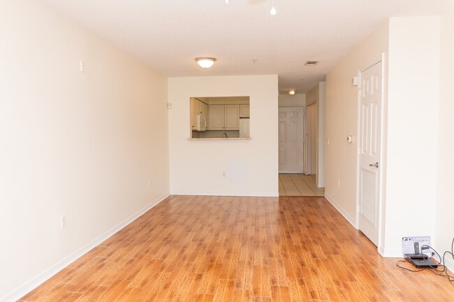 Building Photo - 4270 Calinda Ln