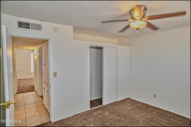 Building Photo - 10809 Jadestone St