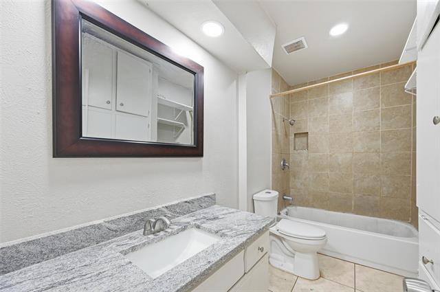 Building Photo - 1812 Frances Dr