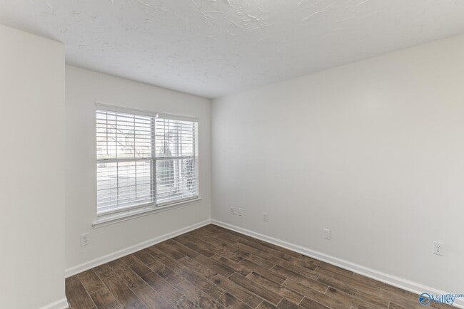 Building Photo - 171 Waters Edge Ln