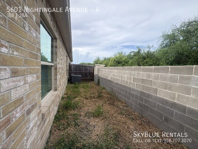 Building Photo - 5601 Nightingale Ave