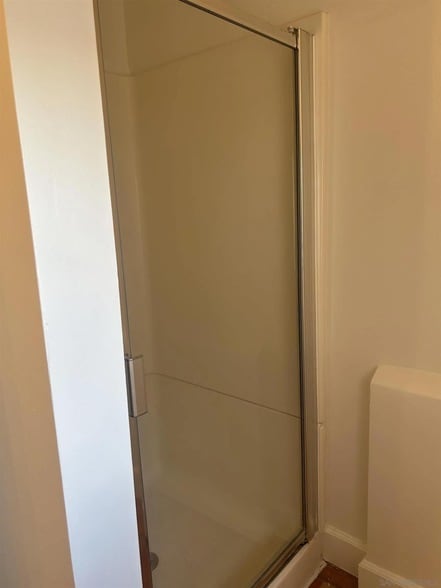 Building Photo - 3742 Sixth Ave