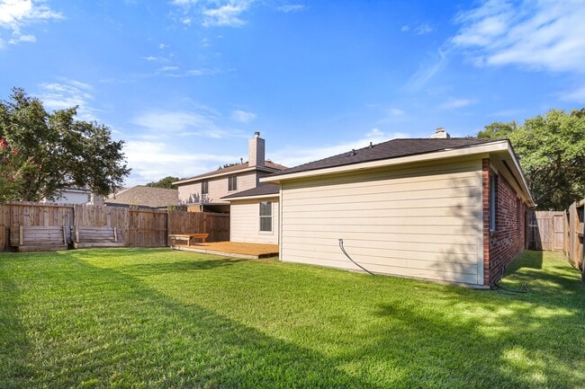 Building Photo - 14615 Rochelle Ct