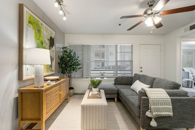 Interior Photo - The Overlook