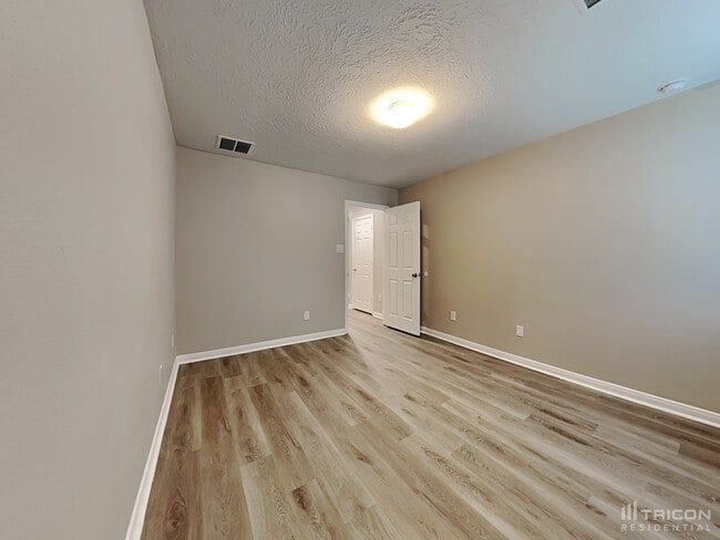 Building Photo - 20923 Cullen Ranch Rd
