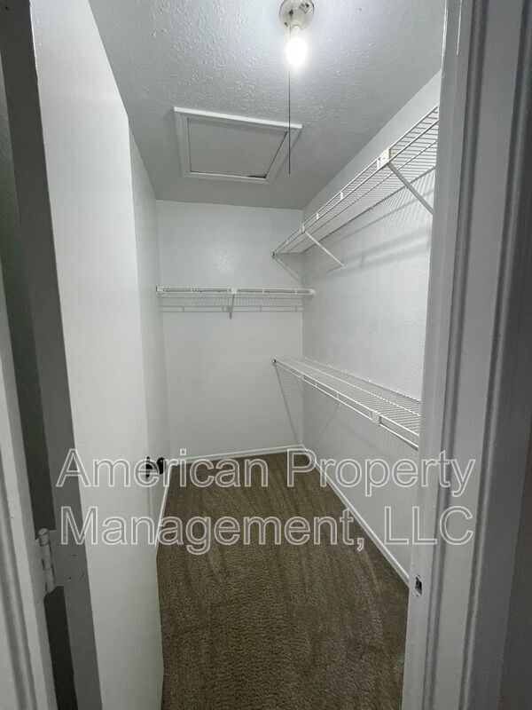 Building Photo - 13129 E 44th St
