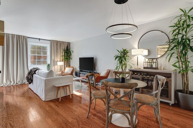Building Photo - Live just minutes from the charm and excit...