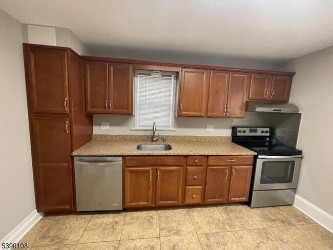 Building Photo - 15 Washburn Pl