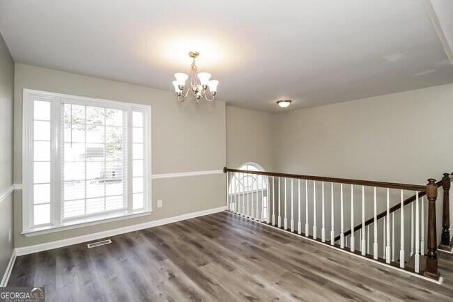 Building Photo - 33 Clearview Dr