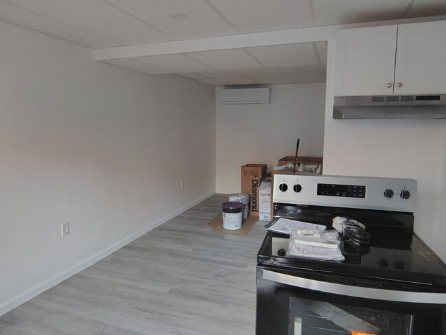 Building Photo - 274 Depot St