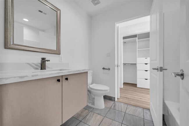 Building Photo - 15000 S Richmond Ave