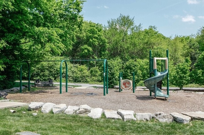 Building Photo - 1043 Calico St