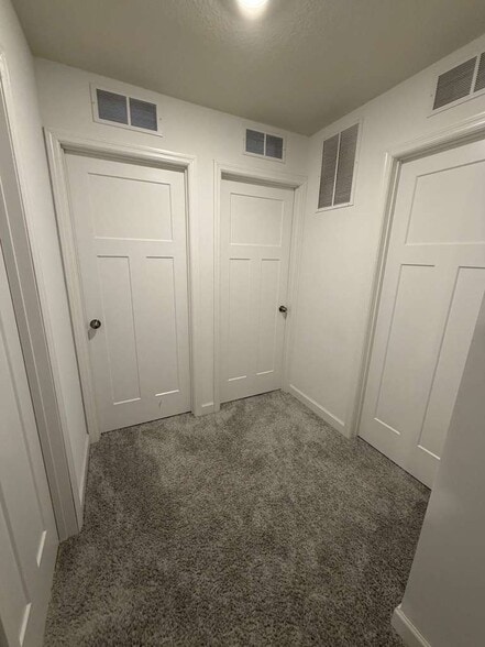 Building Photo - 10604 Heron Ave S