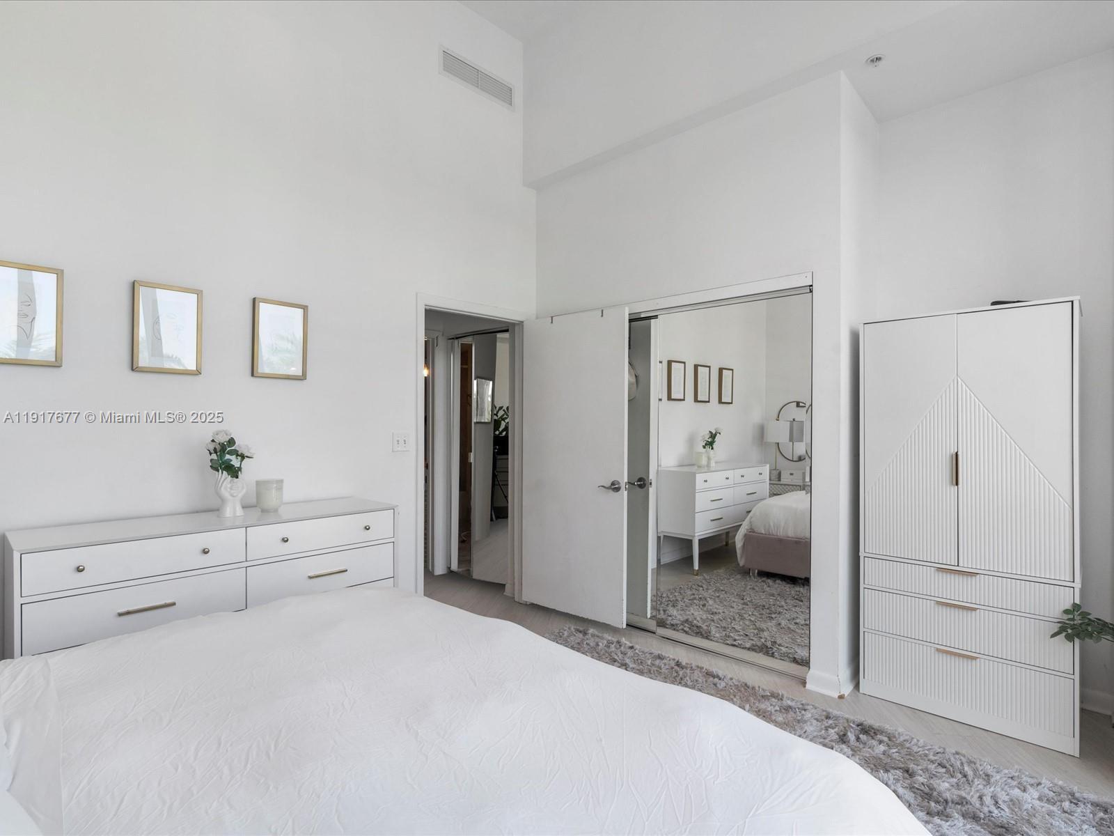 Building Photo - 253 NE 2nd St