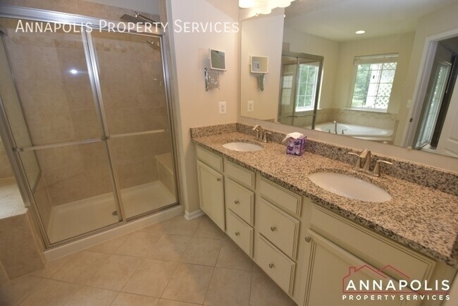 Building Photo - 717 Millhouse Dr