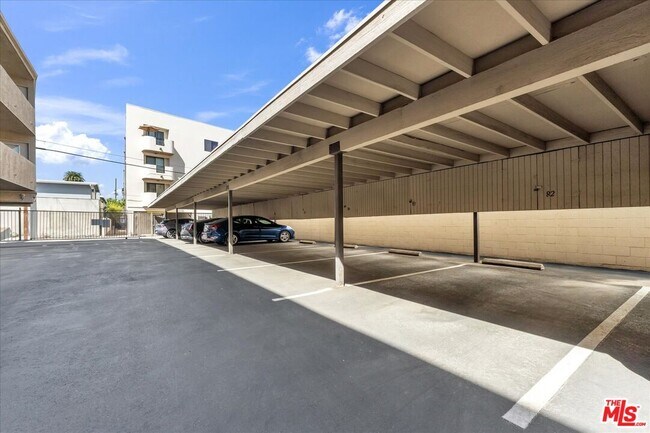 Building Photo - 4647 Willis Ave