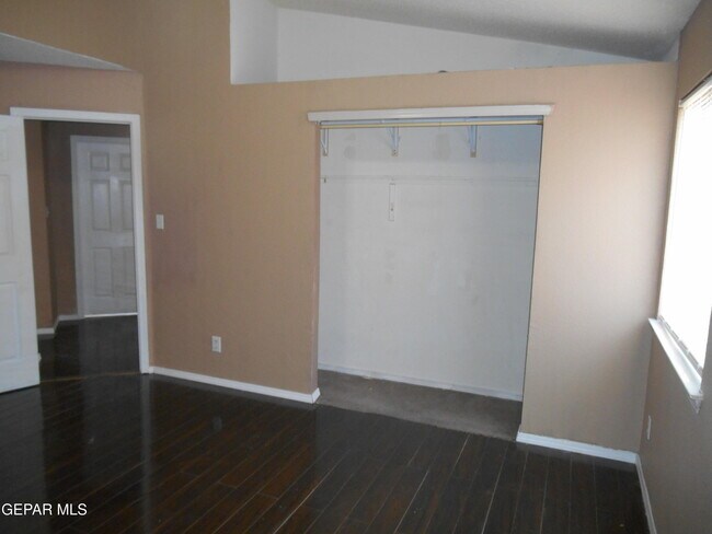 Building Photo - 14017 Tierra Vergel Dr