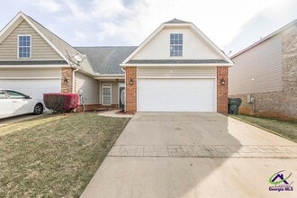 Building Photo - 206 Beau Claire Cir