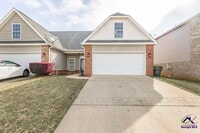Building Photo - 206 Beau Claire Cir