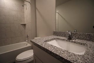Building Photo - 206 Barton Crk